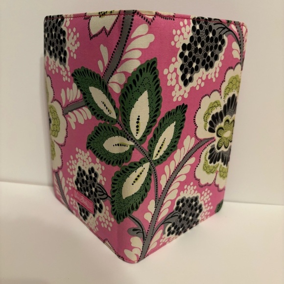 Vera Bradley "Retired" Priscilla Pink E-Reader / Kindle Keyboard & Fire Case - Picture 2 of 5